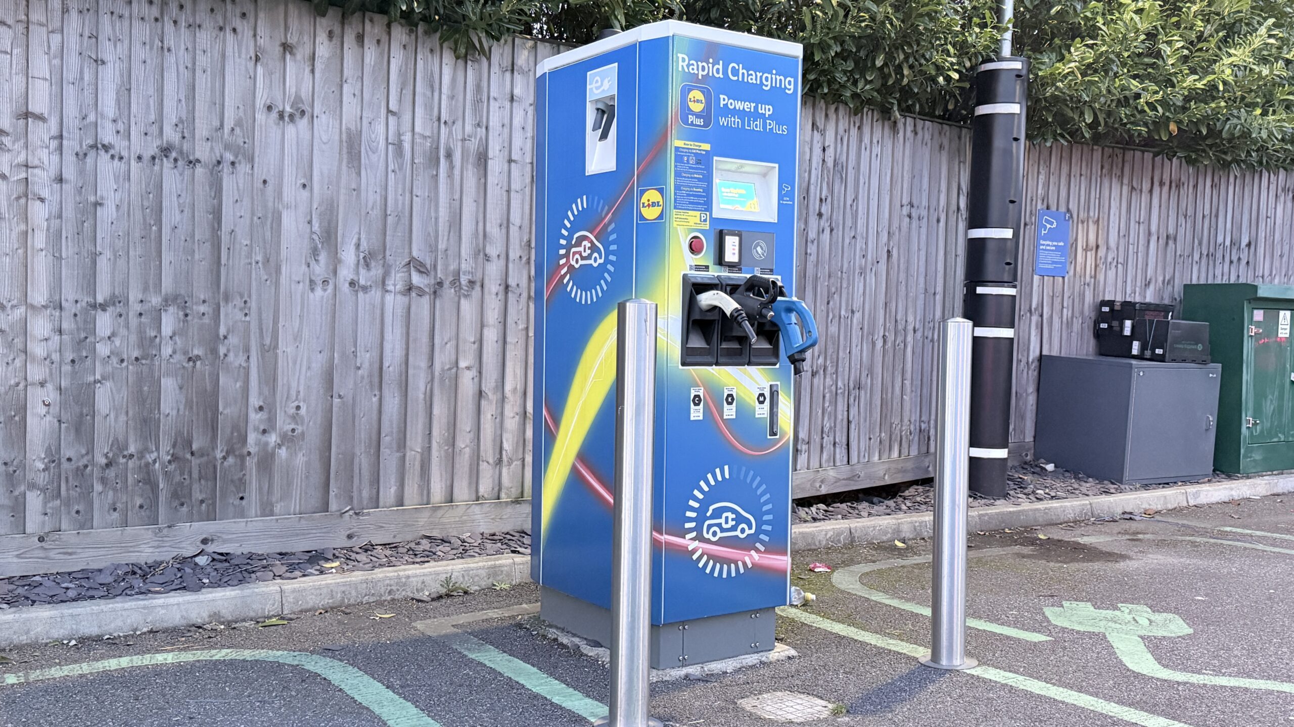 Charging cables cut and stolen from Verwood Lidl